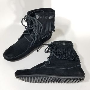 Minnetonka Suede Double Fringe Tramper Boots